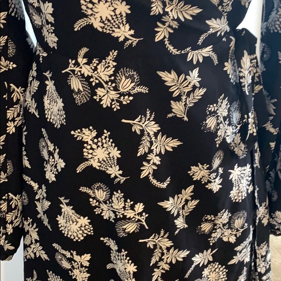 Patterned Wrap Dress - Picture 2 of 6